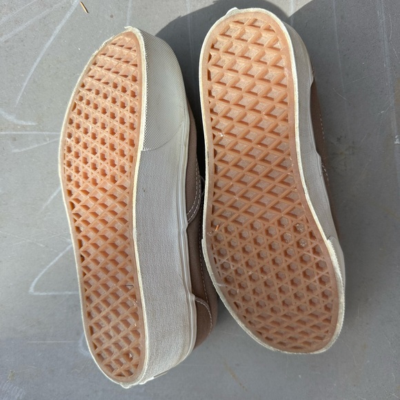 Vans Women's Tan Platform Sneakers - Picture 4 of 6